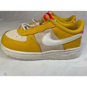 Nike Force 1 Toggle SE TD yellow ochre pearl. 8c